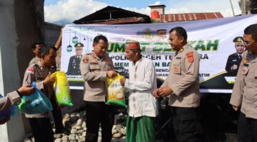 Pelukan Terakhir di Bumi Sepakat Segenep, Kapolres Aceh Tenggara Berpamitan kepada Purnawirawan